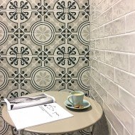 Concept Lily Tile